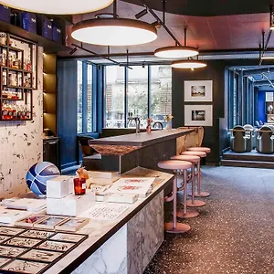 Tribe Batignolles باريس